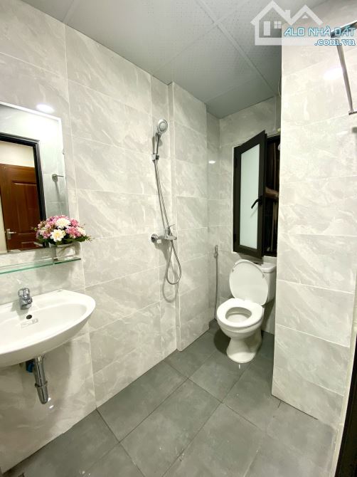 Phòng trọ 25m2, phố Đội Cấn, phường Ngọc Hà - 3
