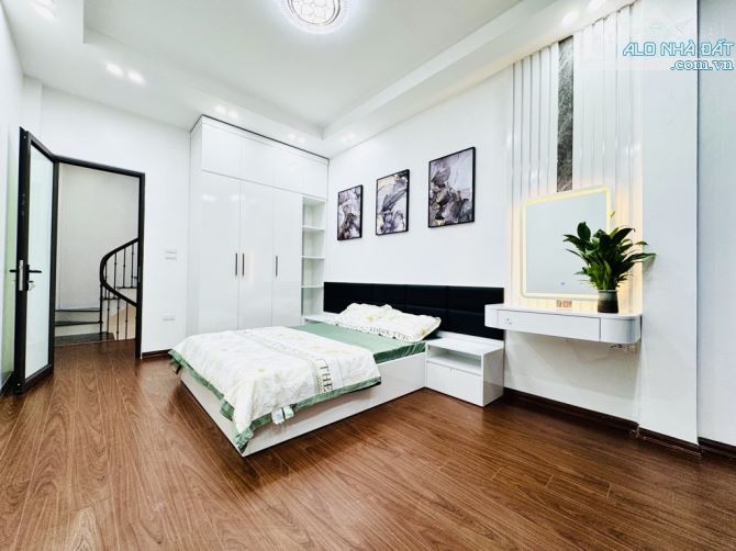 HIẾM TRONG PHÂN KHÚC - 10M Ô TÔ TRÁNH - NHÀ ĐẸP FULL NỘI THẤT - 3