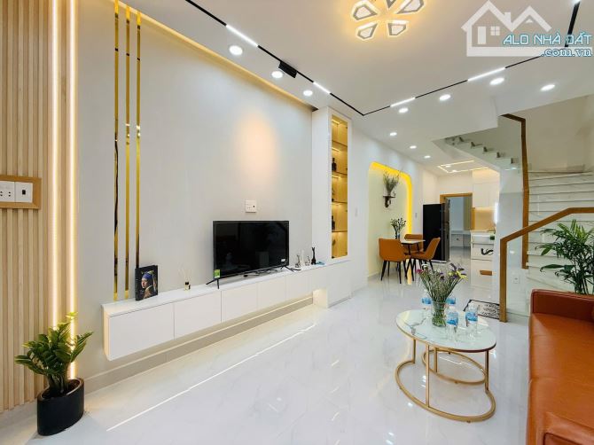 🧧 Sổ Hồng Trao Tay !! sở hữu ngay căn nhà đường Lê Minh Xuân - Tân Bình / Giá 2 Tỷ 650 - 3
