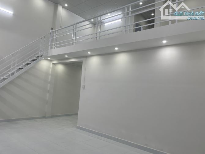 GẤP NHÀ gần bến xe phía bắc đường hòa trung ô tô tới nhà , cách biển chỉ 800m, ngang 7m. - 3