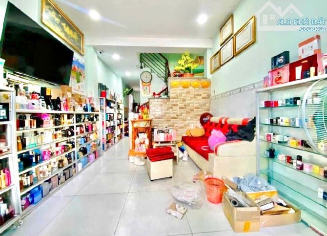 Chỉ 5.65 tỷ còn bớt- 5 tầng BTCT- Hẻm nhựa xe hơi tránh Sơn Kỳ, cạnh AEON Tân Phú. - 3