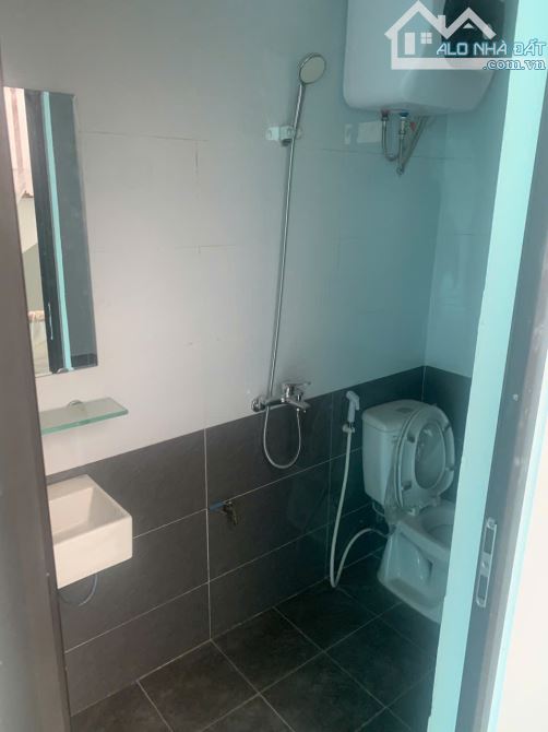 🏡 BÁN NHÀ ĐÔNG LA ĐẠI THÀNH– CHỈ HƠN 4 TỶ - NHÀ ĐỘC LẬP 60M 5 TẦNG - 3