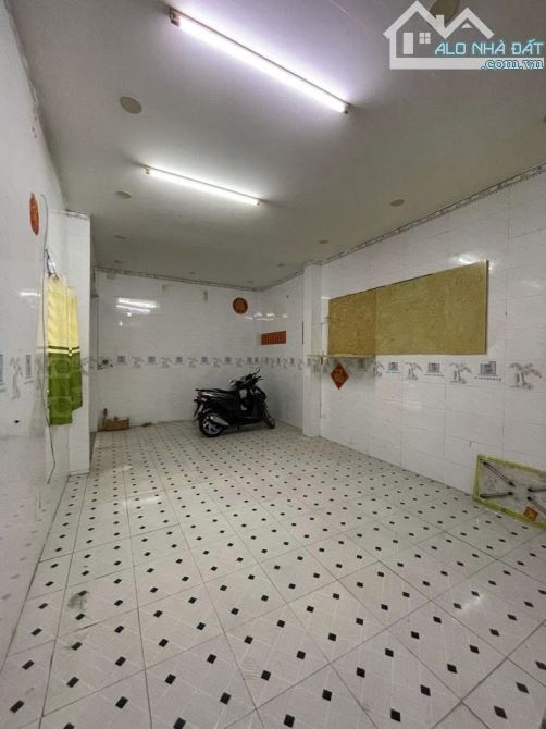 [Nhà ngay Khuông Việt, kế Kênh Tân Hóa - cách MT 10m - hẻm 3m - 3T 3PN 3WC - nhỉnh 5 tỷ - 3