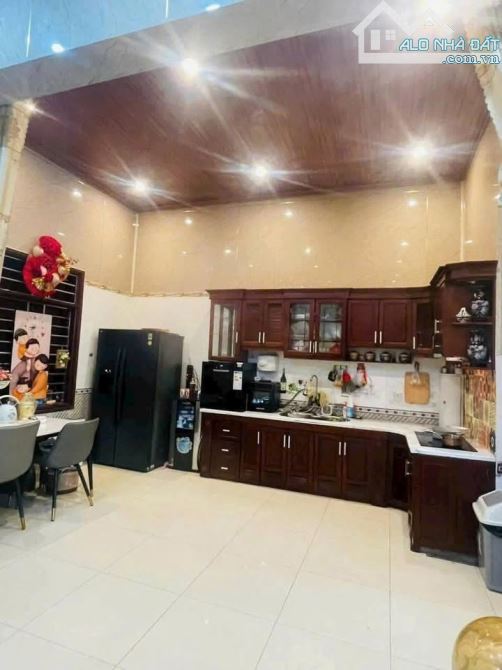 Bác Chí đang cần bán nhà 4t,47m tại Tô Hiệu,HĐ, ngõ thoáng, ô tô gần chỉ 8t - 3