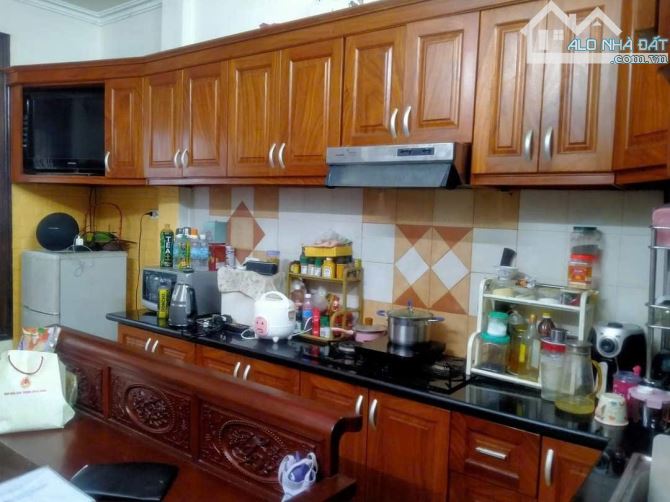 12 TỶ NHÀ MẶT NGÕ PHỐ DỊCH VỌNG 50M2 X 4 TẦNG CẠNH CÔNG VIÊN CẦU GIẤY - 3