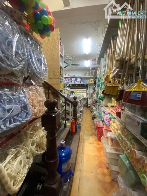 Bán nhà Mặt Phố Dương Quảng Hàm 100/110m, 4 Tầng, MT 4.5m 42 Tỷ, K.Doanh sầm uất - 3
