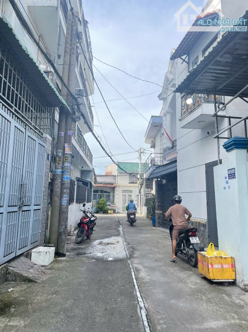 Bán nhà NGAY BẸNH VIỆN Q12- ngang 4 (CN 58m2) 2 tầng - 3