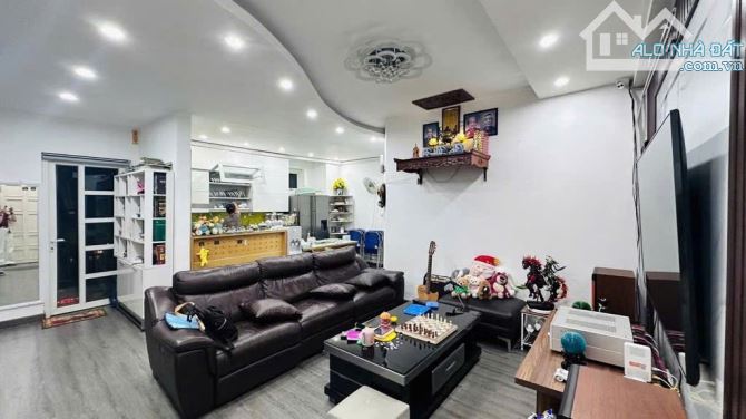 CHUNG CƯ 3 NGỦ – 115M² – FULL NỘI THẤT – 137 NGUYỄN NGỌC VŨ – GIÁ 8.75 TỶ - 3
