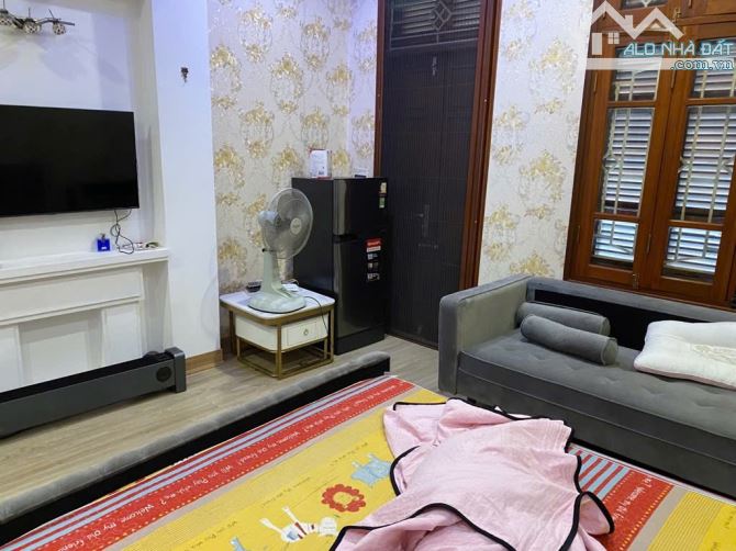 Bán Nhà Phố Lò Đúc, gần Hòa Mã - 50m2 x 4 Tầng - MT 4,2m - Sổ vuông - 30m ra mặt phố - 3