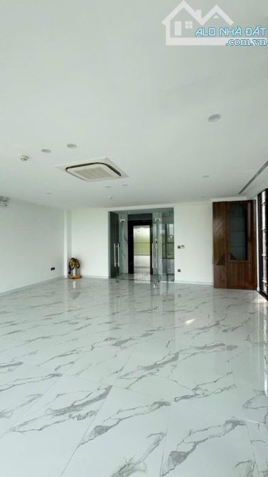 BÁN TÒA NHÀ HÀ TRÌ - 95M2 - MT 6.7M - 8T - PHÂN LÔ OTO TRÁNH - VỈA HÈ - KINH DOANH - 23 TỶ - 3