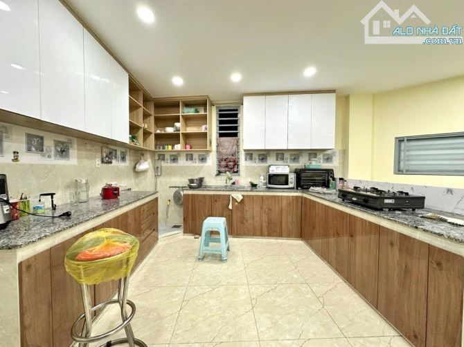 HXH TRÁNH NHAU! NGAY HUỲNH VĂN BÁNH P11 Q.PHÚ NHUẬN 5 TẦNG BTCT 42M2 NỞ HẬU - 3