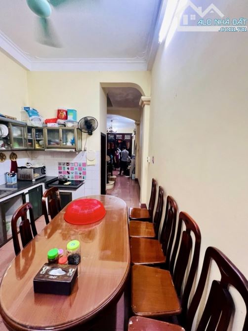 siêu phẩm phân lô Hoàng Cầu phân lô 50m x 4 tầng khu VIP - dân trí cao siêu hiếm - 3