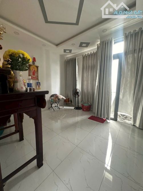 Chủ Gấp Bán Giảm Giá - Đường Hương Lộ 2 - Ngã Tư Bốn Xã - Hẻm 6m - 3 Tầng - chỉ 5 tỷ 050 - 3