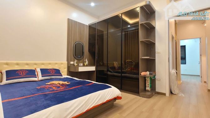 Bán nhà phân lô Hoàng Quốc Việt, Phạm Tuấn Tài, 2 Ôtô tránh, Thang máy, Kinh doanh 65 m2 - 3