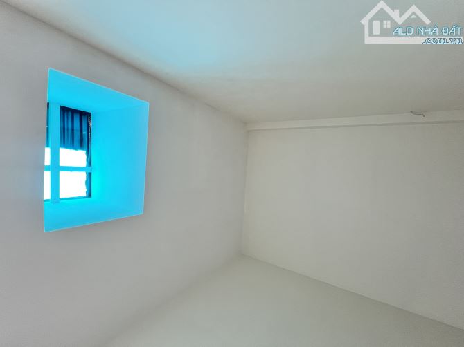 Chỉ 5tỷ3 Cách MT 1 Căn - Ngang 5.5M Ngô Thị Thu Minh,Tb - - 3