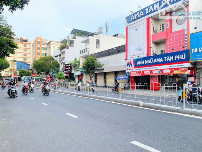 NHÀ MẶT TIỀN NGUYỄN SƠN , 9M X 16M , LỀ ĐỂ XE RỘNG RÃI VỊ TRÍ SIÊU ĐẸP - 3