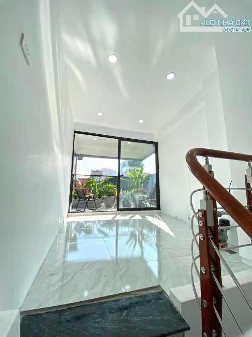 Bán nhà Phú Diễn, 40m-5tầng, nhà đẹp ở ngay, full nội thất, sát ô tô, an sinh đỉnh - 3
