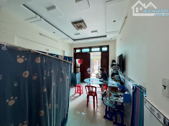 🌺 Nhà 2 tầng đường THẠNH LỘC 22 phường TL Q12, dt 70,8 m2 (4mx18m) Hẻm 4,5m 💰 5,2 tỷ - 3