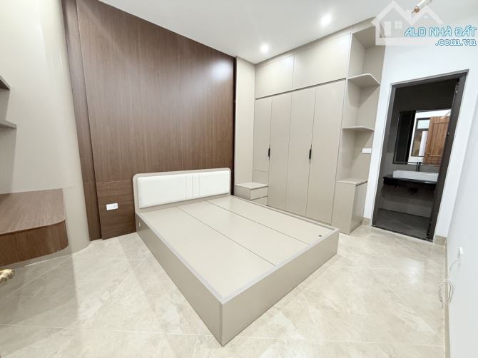 PHỐ KIM ĐỒNG -PHÂN LÔ - Ô TÔ ĐỖ TRÁNH - VỈA HÈ - KINH DOANH 75m2 x 6 tầng - 3