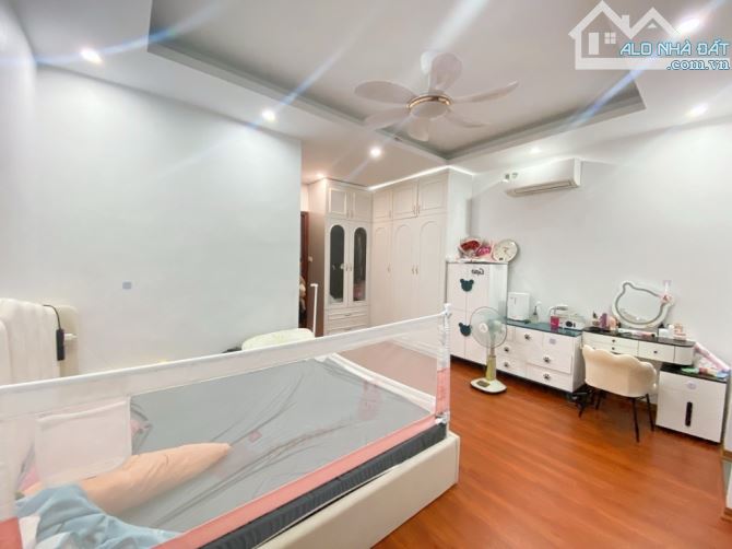 Ô TÔ đỗ cửa ngày đêm - THANG MÁY - DT 38m, 5 tầng, MT 4,5m Full nôi thất - 3