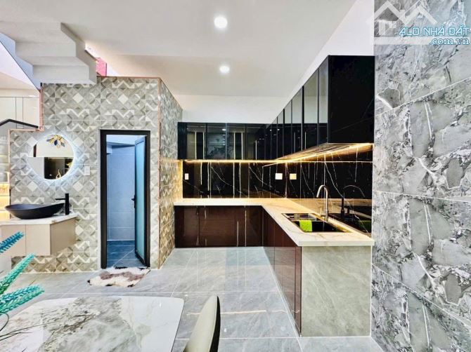 Nhà đẹp 1 trệt 2 lầu 50.6m2 ngay Bùi Thị Xuân, Tân Bình. Giá: 2.6 Tỷ. SHR, vị trí đắc địa - 3