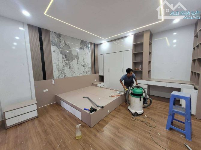 TRUNG TÂM NGÃ TƯ SỞ - PHỐ TRƯỜNG CHINH - NHÀ ĐẸP - 6 TẦNG THANG MÁY - FULL NỘI THẤT - TRƯỚ - 3