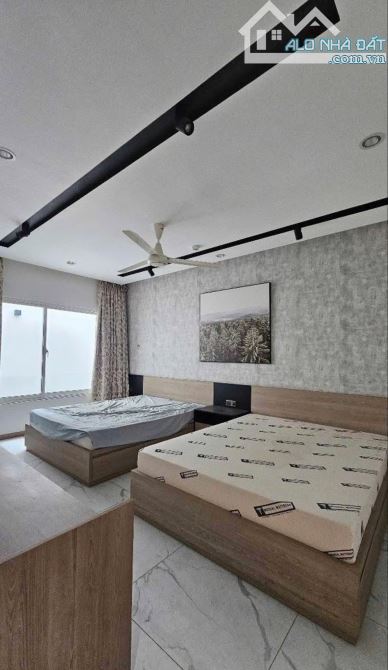 Cho thuê nhà nguyên căn 5 tầng đường Ngô Gia Tự cạnh chợ Xóm Mới giá tốt - 3