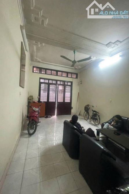 Bán Nhà Ngõ Nguyễn Viết Xuân – 80m² – 4 Tầng – MT 4.6m – Ô Tô Tránh – Khu Toàn Biệt Thự - 3