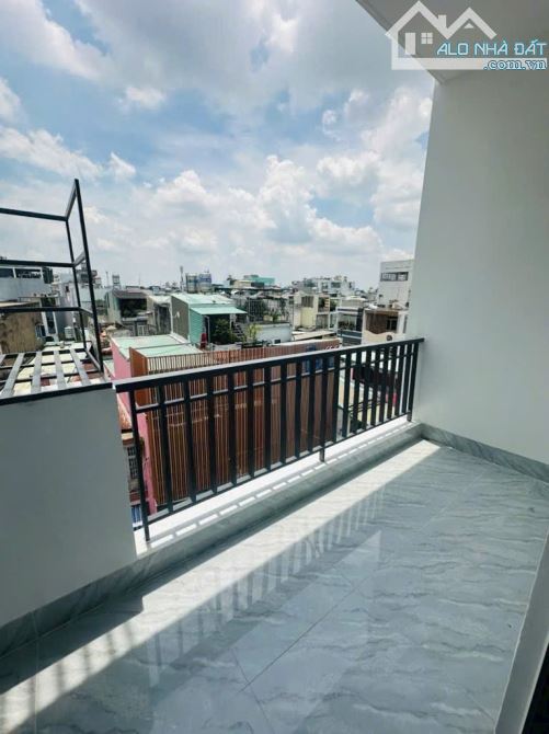 TOÀ CHDV GẦN LÊ VĂN THỌ - 7 TẦNG THANG MÁY - 14PN - THU 65TR/TH - GIÁ NHỈNH 18 TỶ - 3