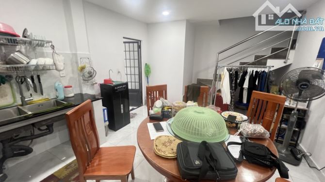 Bán nhà đường Bùi Quang Là  72m2 - 3