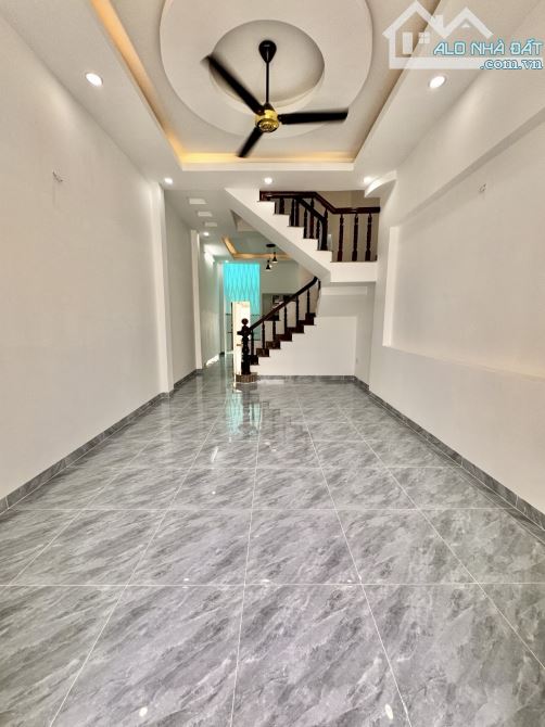 BÁN NHÀ 3 TẦNG ĐÚC HẺM XE HƠI NGUYỄN THỊ BÚP Q12 GIÁ RẺ 5,9 TỶ DIỆN TÍCH 125M2 (4x31) - 3