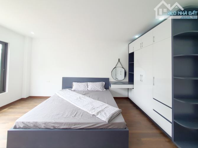 Nhà Yên Vĩnh, 1 nhà ra đường thông, ô tô qua lại, hàng xóm khu đô thị Hinode, 30m2 - 3