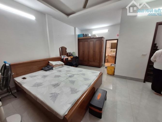 Nhà Nguyễn Trãi – ô tô đỗ cửa – 32m² – 5 tầng – 6.5 tỷ - 3