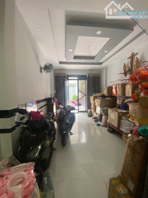 Bán Nhà Nguyễn Ảnh thủ  Q12, HXH 10m, DT 156M2, GIÁ 4**TỶ - 3