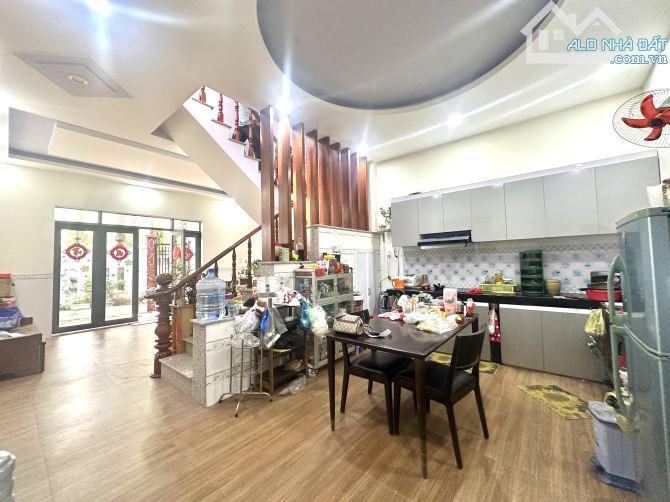 Nhay 2 tầng mặt tiền đường kinh doanh buôn bán đông hoà - 3