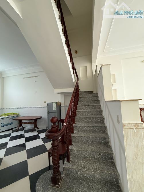 Cho thuê nhà 2 lầu 5 phòng ngủ gần sân vận động cần thơ giá 8 triệu - 3