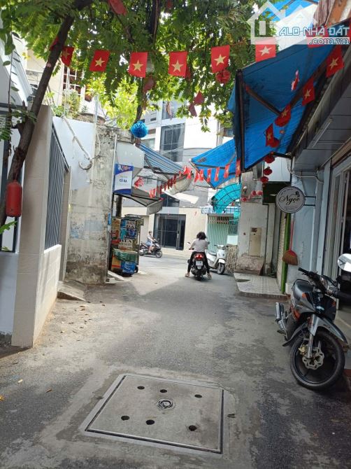 Bán nhà gần Trường học Quang Trung, đối diện UBND Quận Gò Vấp, P10, 4,1x14m, HXH 4m, 5.9tỷ - 3