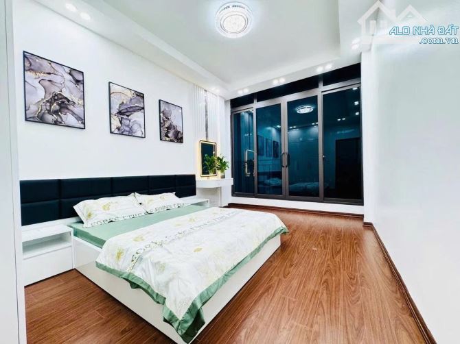 PHÂN LÔ NGUYỄN VĂN TRỖI – QUẬN THANH XUÂN – CÁCH OTO 10M – DT 35M – 4TANG – NHINH 7 TY - 3
