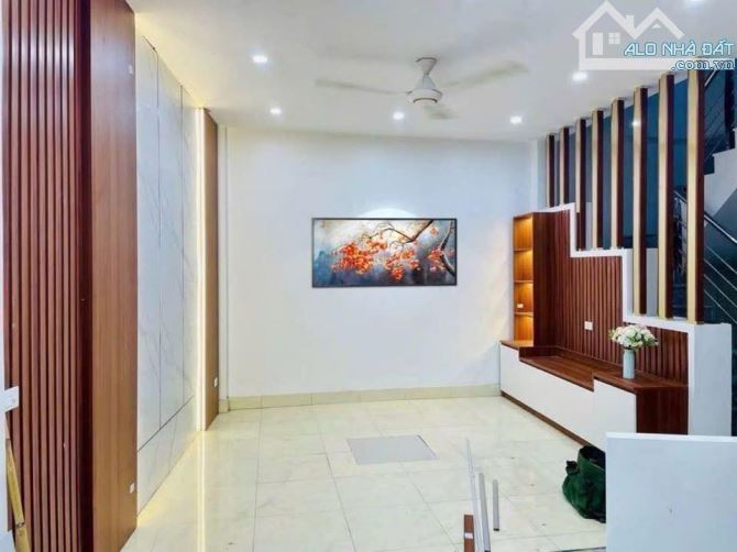 HƠN 4 TỶ SỞ HỮU NGAY CĂN NHÀ 3 TẦNG 65M2 - SÂN CỬA ĐỘC LẬP - Ô TÔ ĐỖ GẦN NGAY ĐH THÀNH ĐÔ - 3
