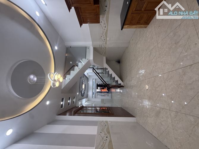 CỰC HIẾM SÁT MĂT TIỀN LÊ VĂN QUỚI- BÌNH TÂN-93M2 (4,7 x 18) x 2 TẦNG - HẺM 10M- 7TỈ 330TR - 3