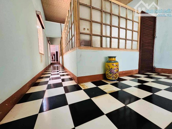 BÁN ĐẤT TẶNG NHÀ C4 ĐƯỜNG Y NUÊ - DT: 6,6x24m - H: TÂY - TC: 100% - 6 TỶ - 3