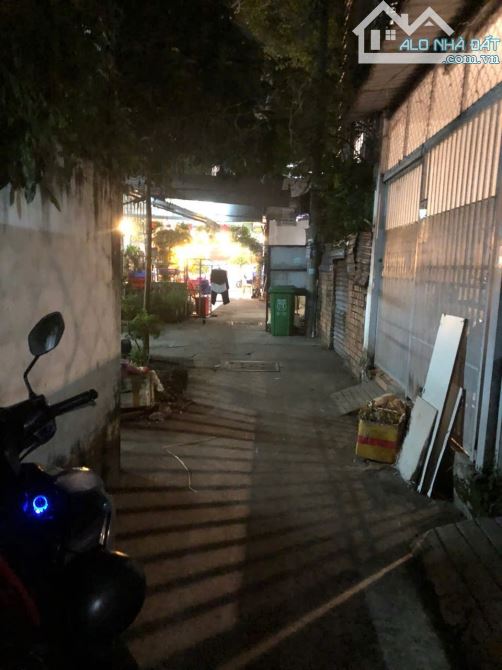 Cho thuê nhà nguyên căn tp thủ đức  Ngay sát đường Hoàng Diệu 2, Linh Chiểu, Tp Thử Đức. - 3