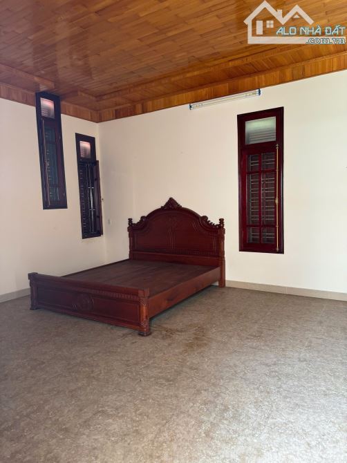 BÁN CĂN BIỆT THỰ 3 TẦNG – TUYẾN 2 LÊ HỒNG PHONG - Diện tích: 250m² - Ngang: 13,9 - 4