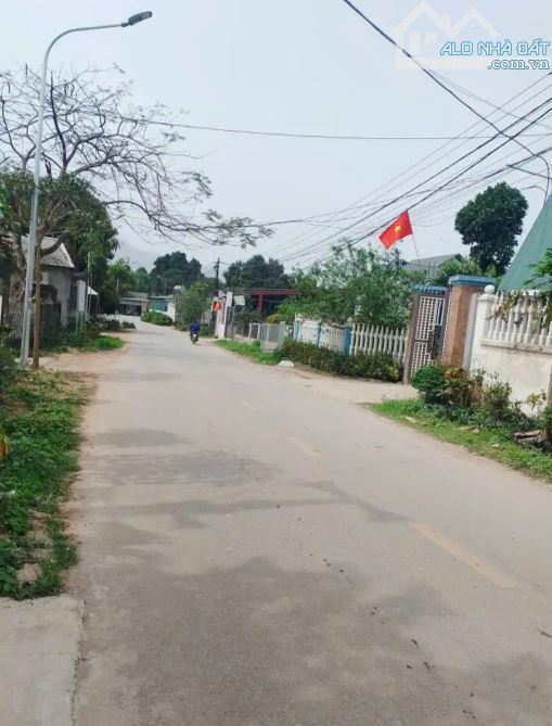 Cần bán 192m - mặt tiền 8.5m tại trục chính Nhuận Trạch - giá lanh quanh 3,x tỷ - 4