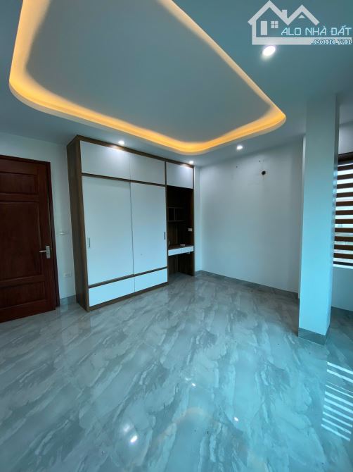 CỰC PHẨM NAM TỪ LIÊM - 46M - 5 TẦNG - THANG MÁY - Ô TÔ VÀO NHÀ - MT QUYỀN LỰC. GIÁ 6.5 TỶ - 4
