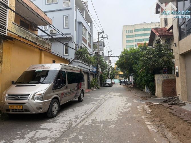Bán nhà khu Phân Lô Hàng không Nguyễn Sơn- Long Biên: DT 91M2, Mặt tiền 7.6M, Vỉa hè - 4