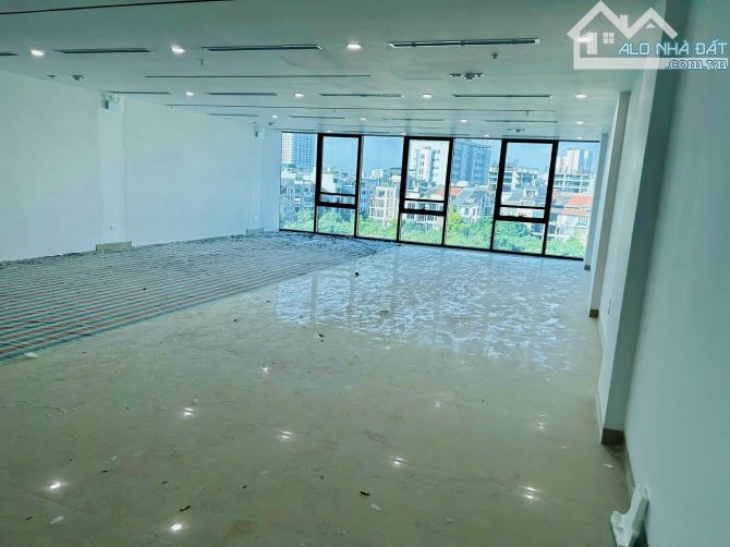 BÁN NHÀ BUILDINH TRỊNH ĐÌNH CỬU . MẶT PHỐ .  SIÊU VIP . DT 180 M .NHÀ 8 TẦNG . MT 9M - 4