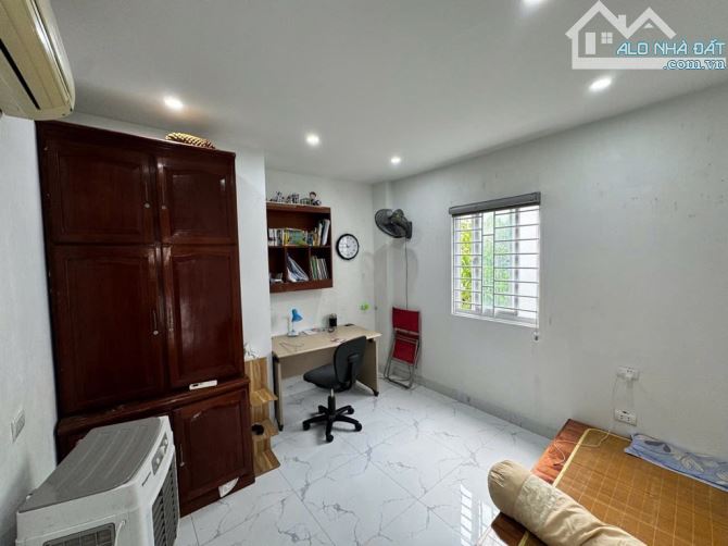 48m * 3 Tầng mới Xây_ Đông Dư Giáp Hải -NHÀ ĐẸP - ĐỦ CÔNG NĂNG -Ô TÔ ĐỖ CỔNG - 4