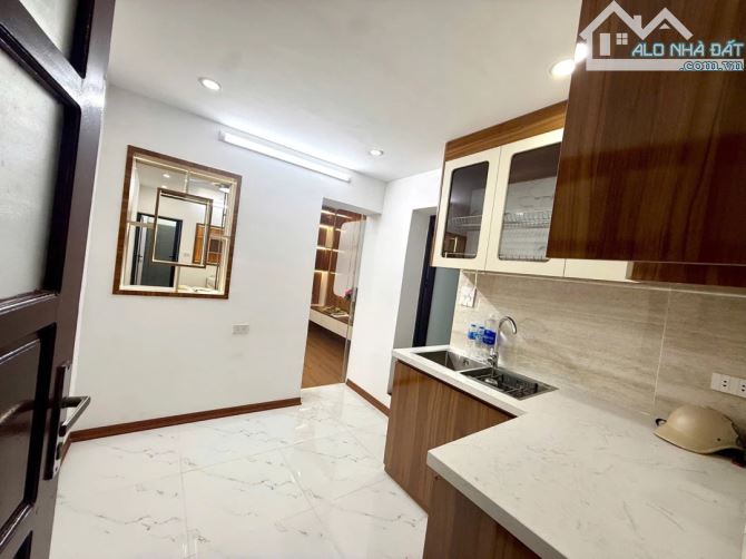 NHÀ ĐẸP HIẾM CÓ PHỐ TÂN MAI - HƠN 2 TỶ CÓ NGAY CĂN NHÀ TẦNG 1 60M2 -FULL NỘI THẬT ĐẸP - 4