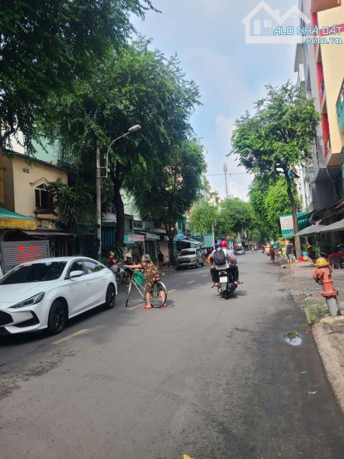 Siêu Vị Trí Mặt Tiền Phan Văn Trị - Huỳnh Mẫn Đạt .P2 Kết Cấu 3 Lầu giá 18.5 Tỷ. - 4